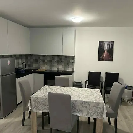 Apartment Tomo
