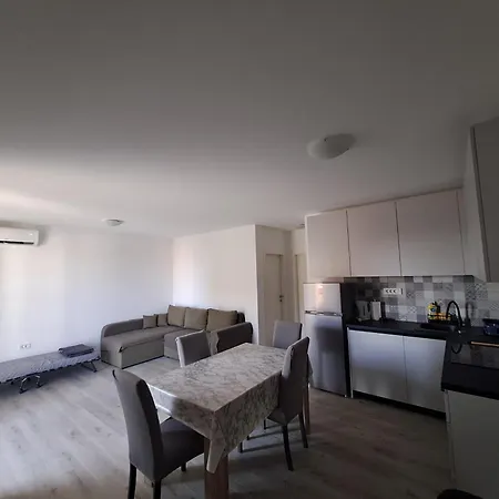 Apartment Tomo
