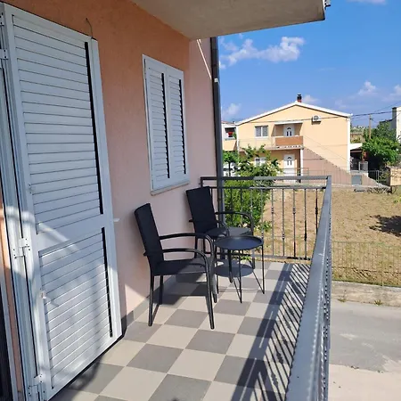 Apartment Tomo *